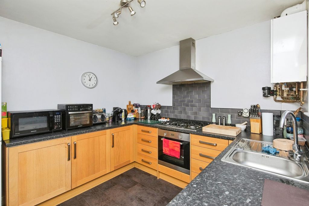 Property photo 2 of 9 Pbox-Img.Jpg