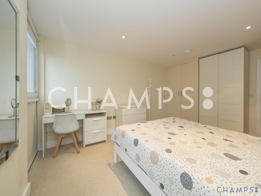 Property photo 3 of 5 Gallery