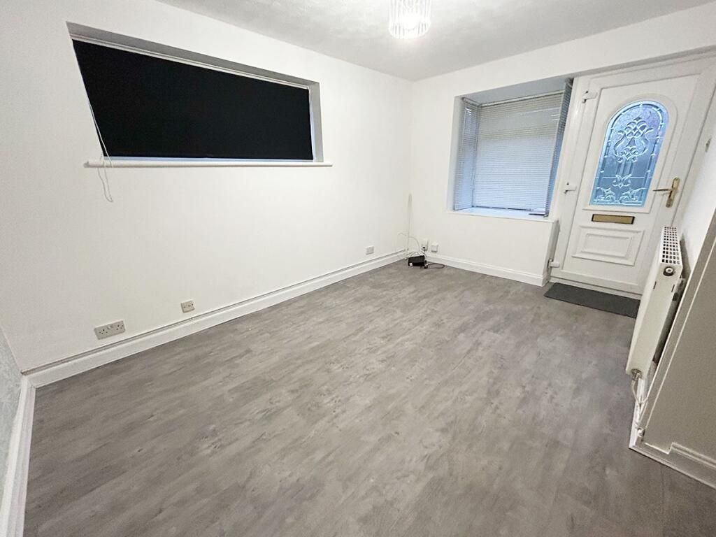 Property photo 2 of 10 Photo 2