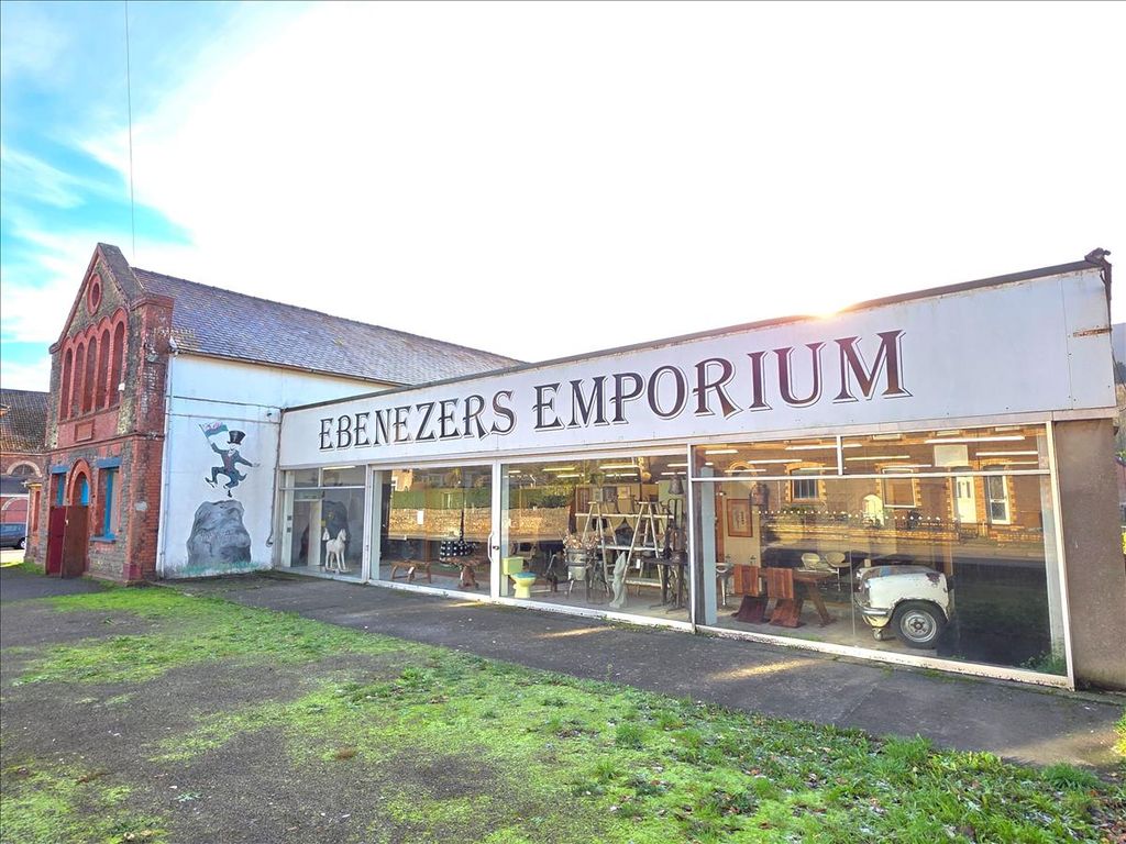 Property photo 3 of 18