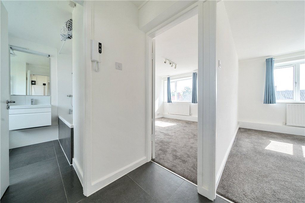 Property photo 1 of 14 Hallway