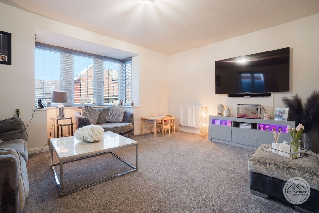 Property photo 3 of 25