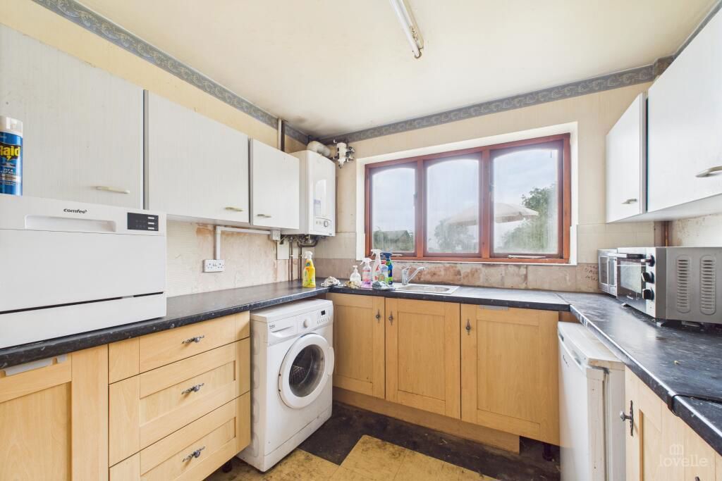 Property photo 3 of 11