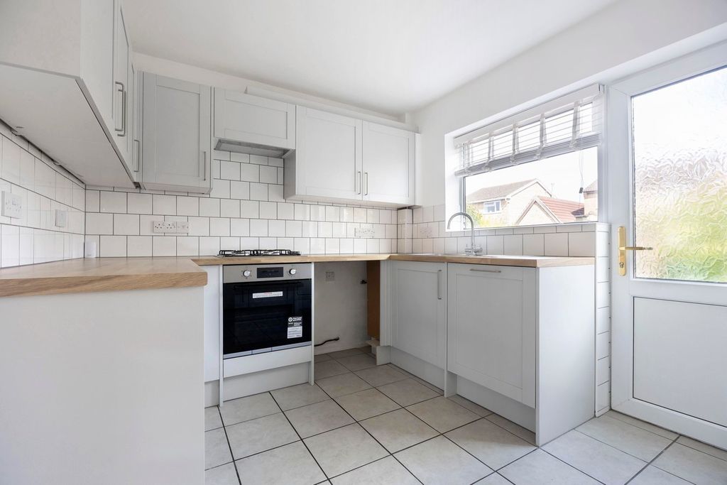 Property photo 3 of 16