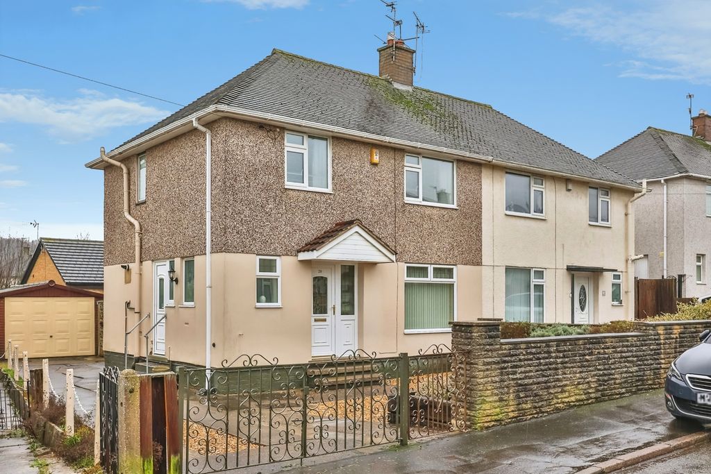 Property photo 1 of 18 Front