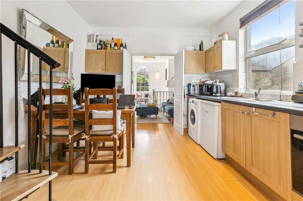 Property photo 2 of 6