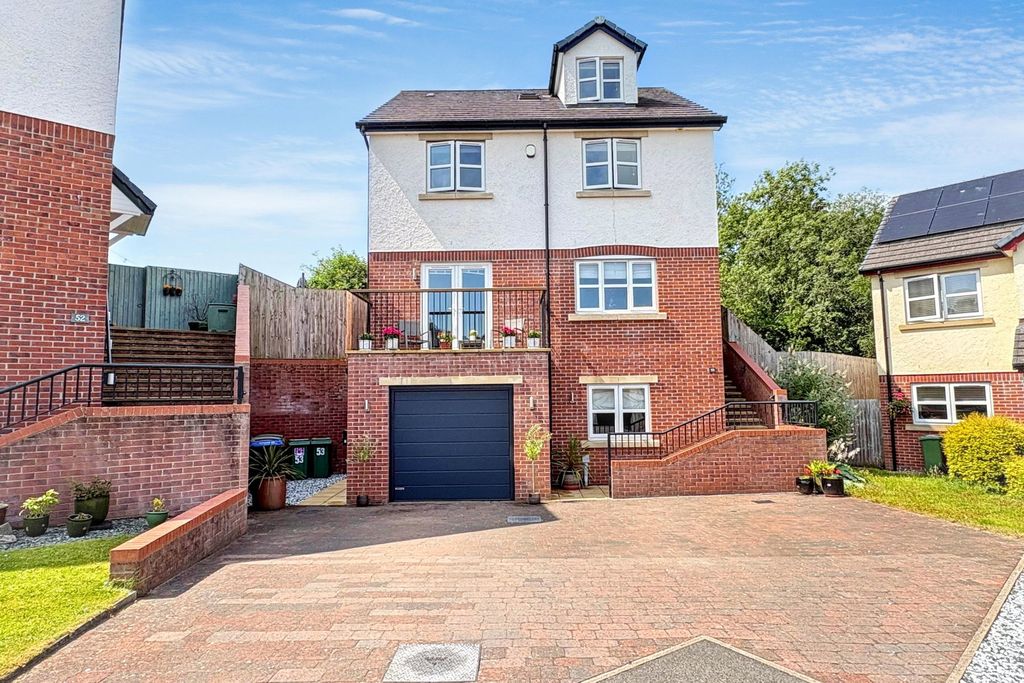 Property photo 1 of 30