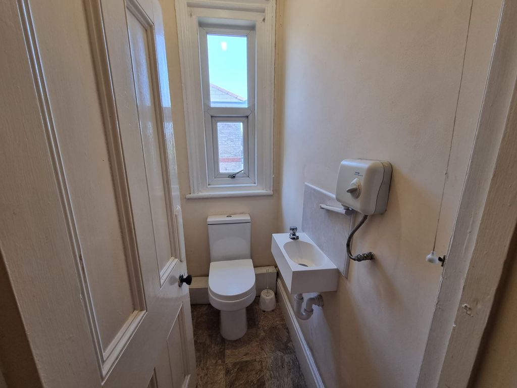 Property photo 3 of 9 Gallery