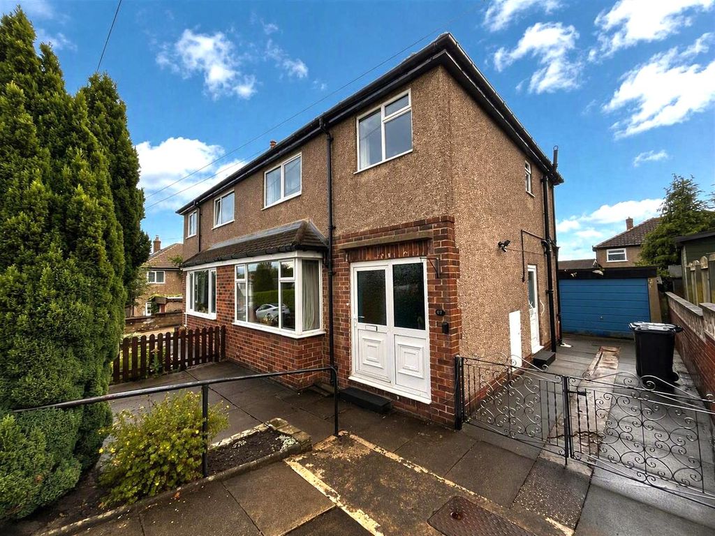 Property photo 1 of 19 Warrenside Blue Sky Image.Png