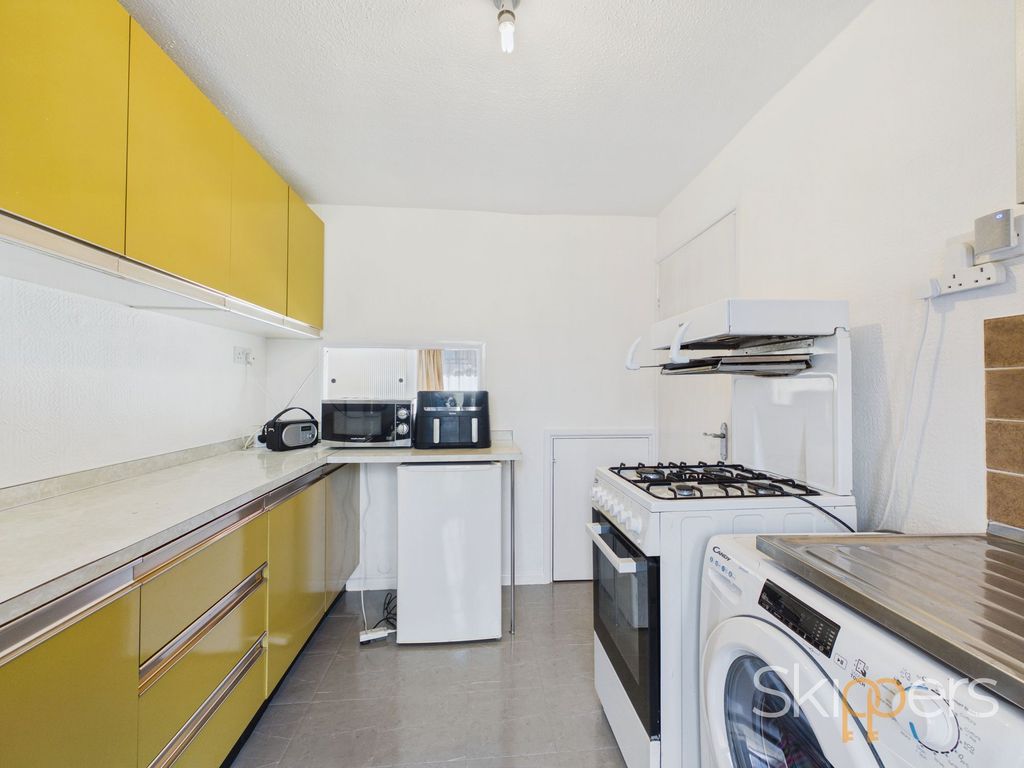 Property photo 3 of 26