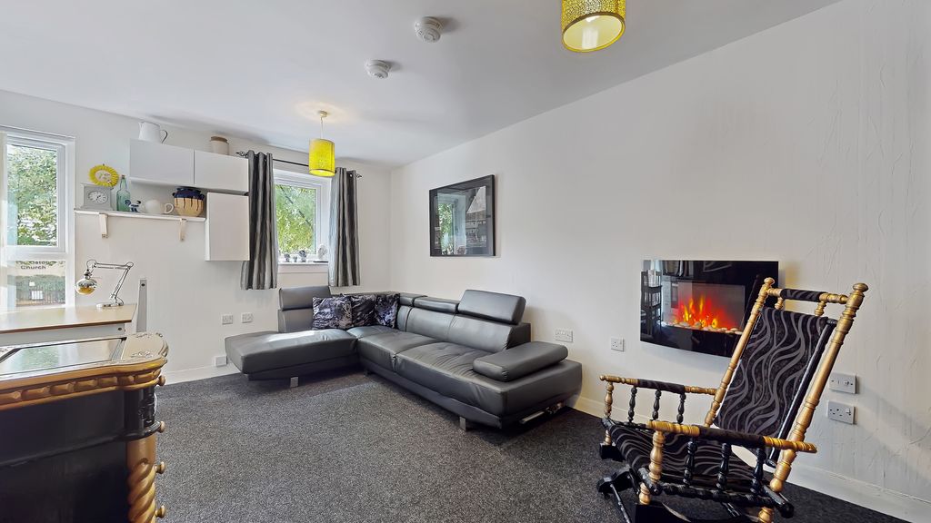 Property photo 2 of 20 20-Print-370 North Woodside Road Flat 1.2_20
