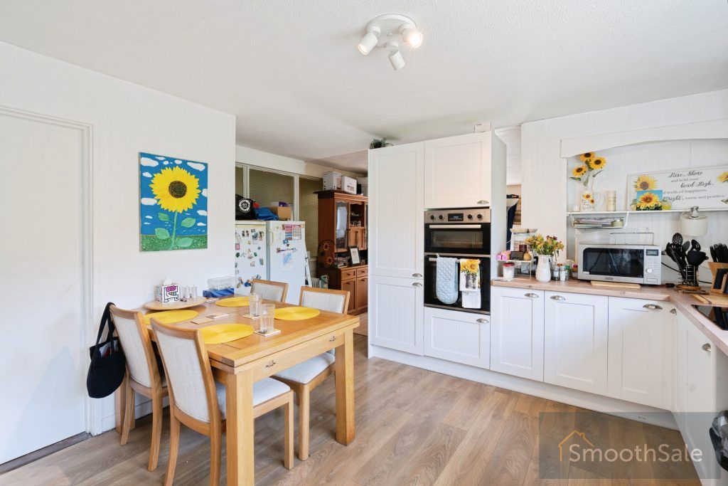 Property photo 2 of 23