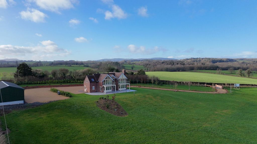 Property photo 2 of 47