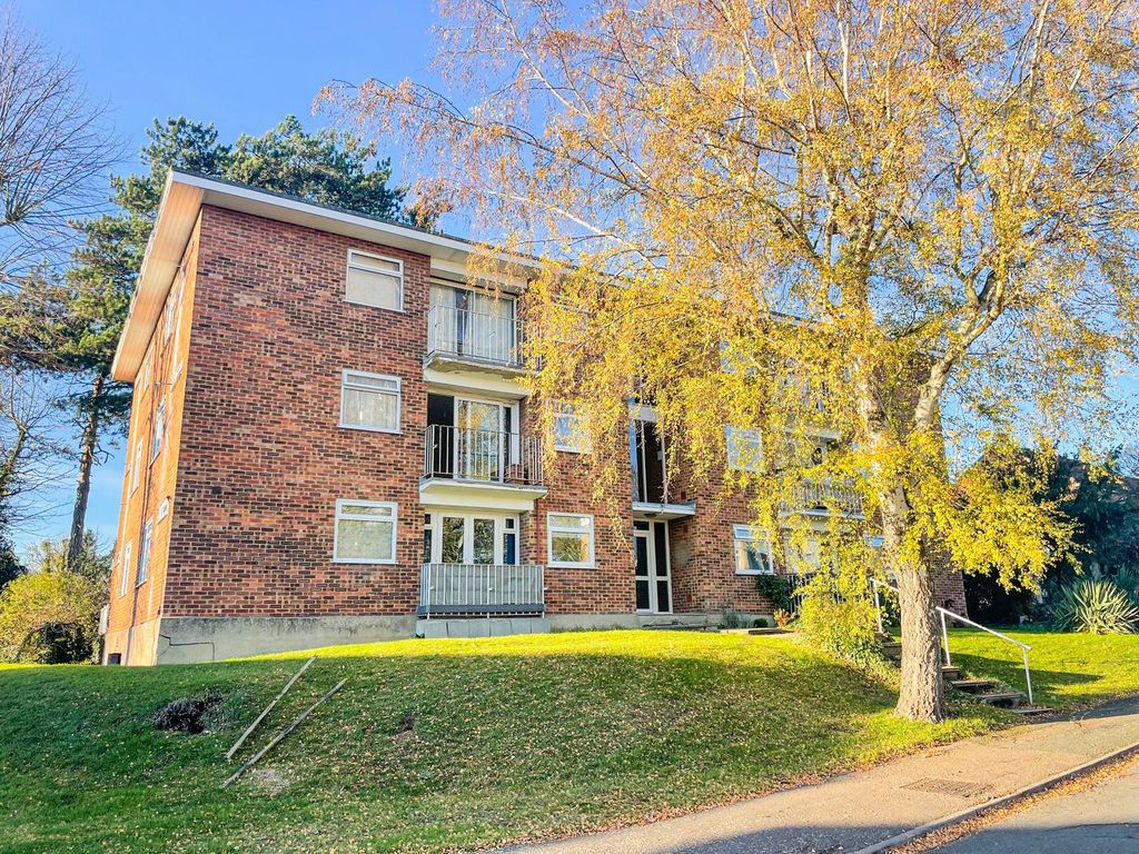 Property photo 1 of 6