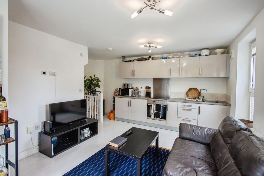 Property photo 3 of 14 Photo