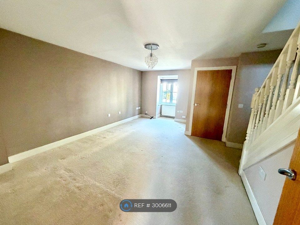 Property photo 2 of 15 Living Room