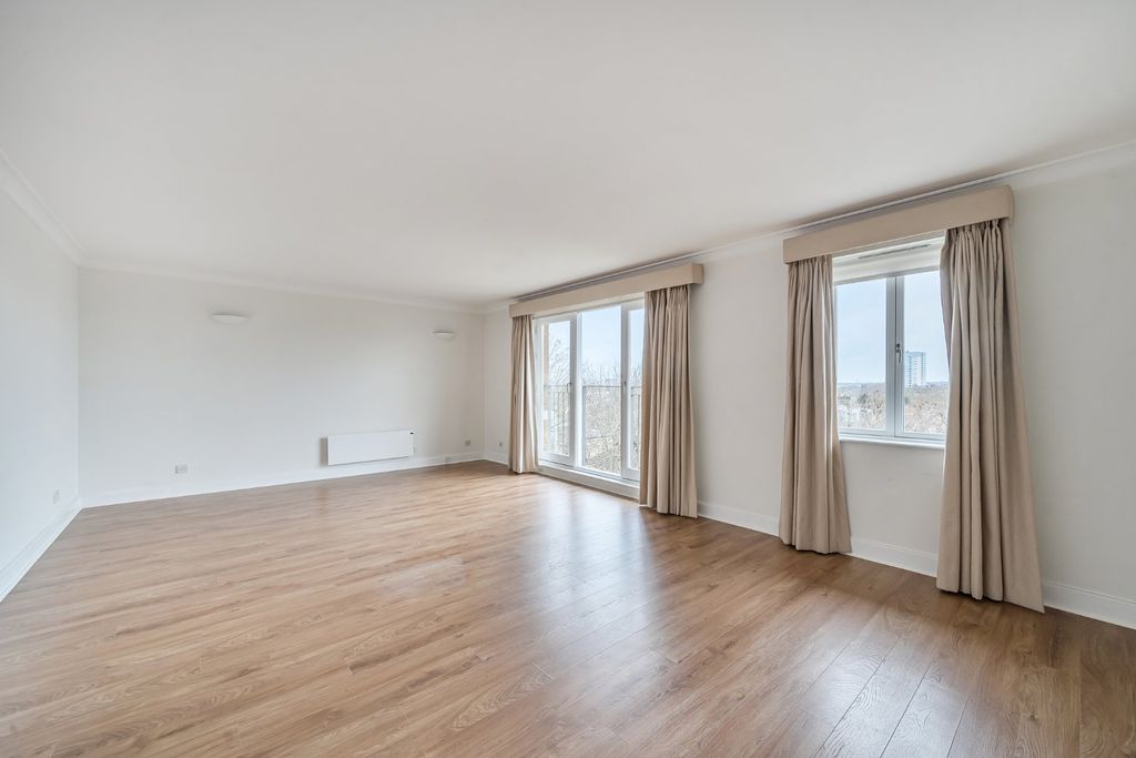 Property photo 2 of 17 Picture No. 19