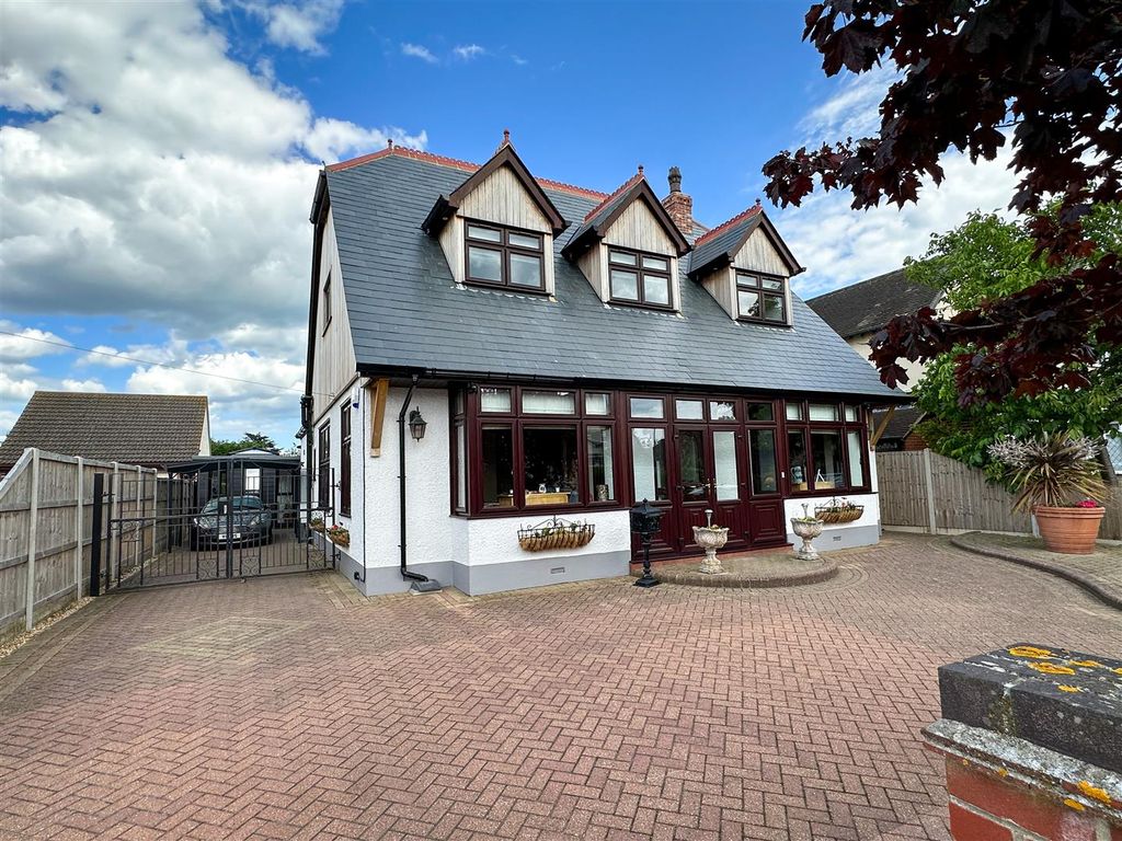 Property photo 1 of 44 Outside - Front