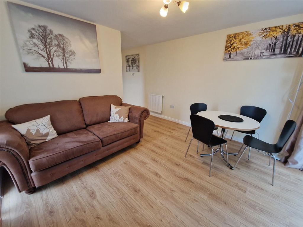 Property photo 3 of 14 20251217_112140.Jpg