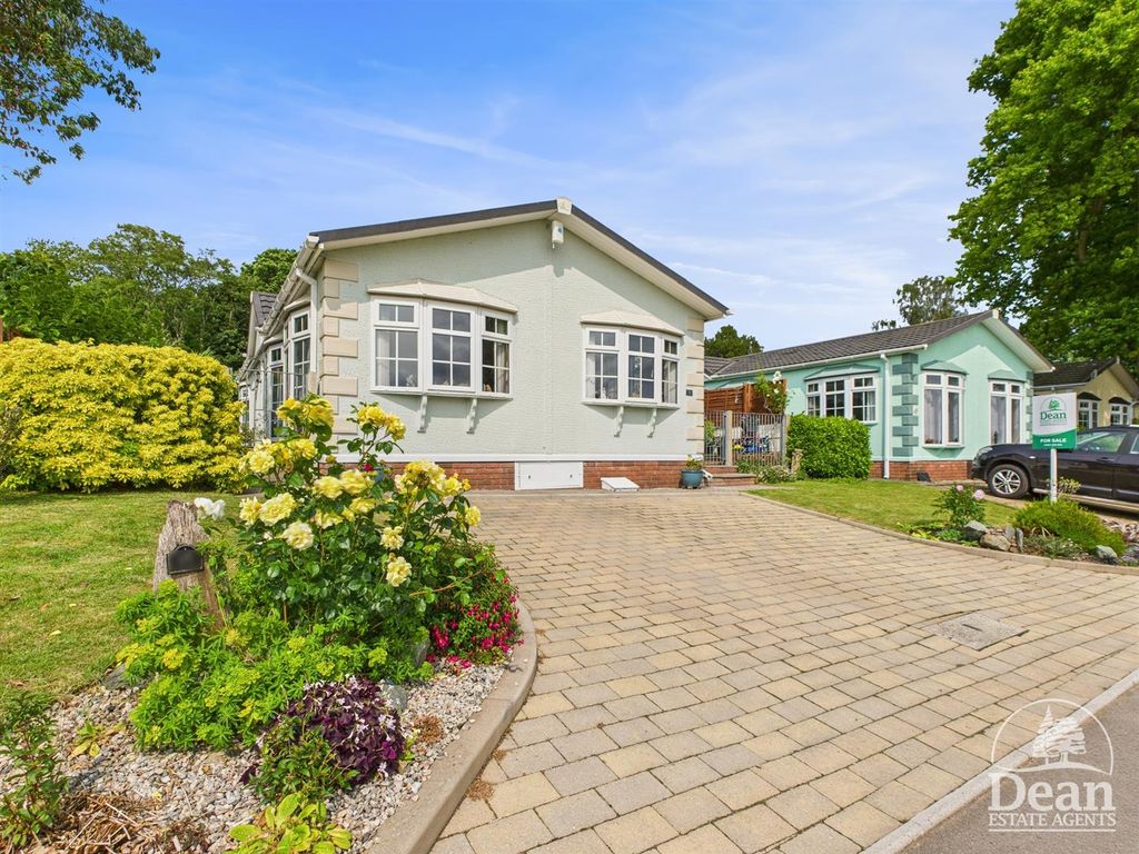 Property photo 2 of 19