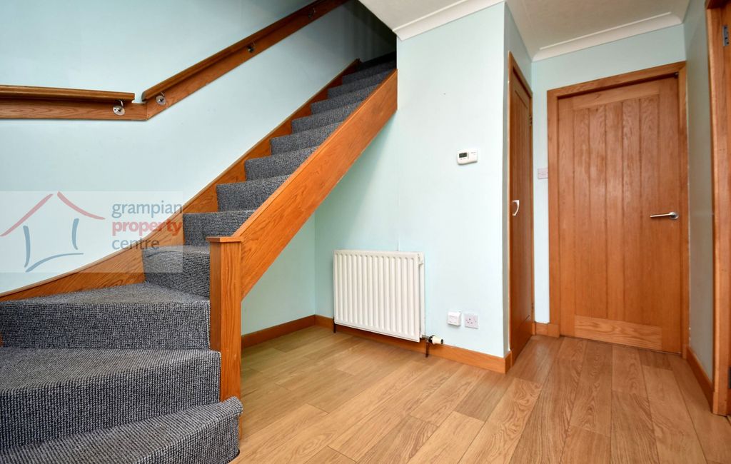 Property photo 3 of 16 Hall 2.Jpg