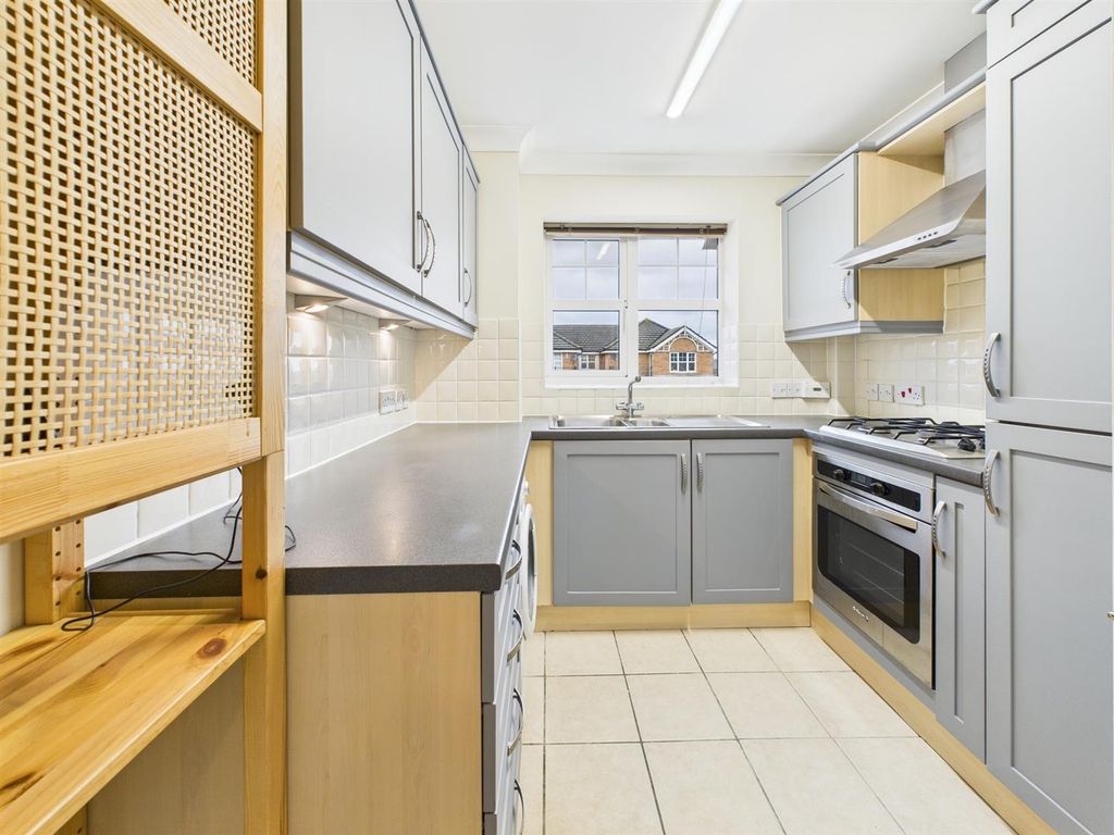 Property photo 3 of 9 Cam05510G0-Pr0124-Still005.Jpg