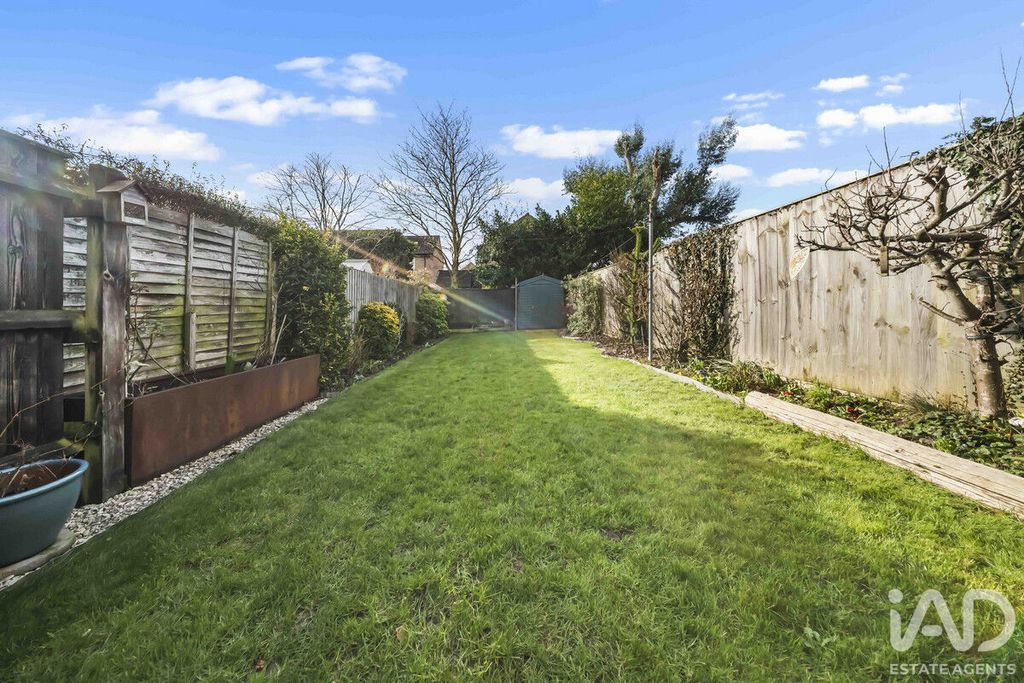 Property photo 2 of 23