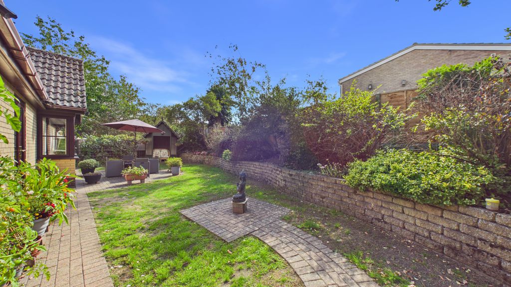 Property photo 3 of 13