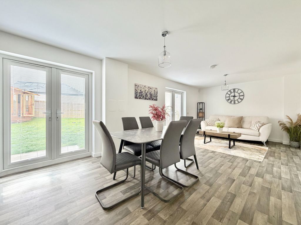 Property photo 3 of 40