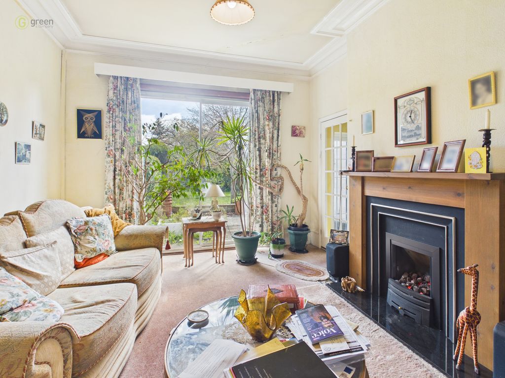 Property photo 3 of 11 Cam05459G0Pr0151Still063