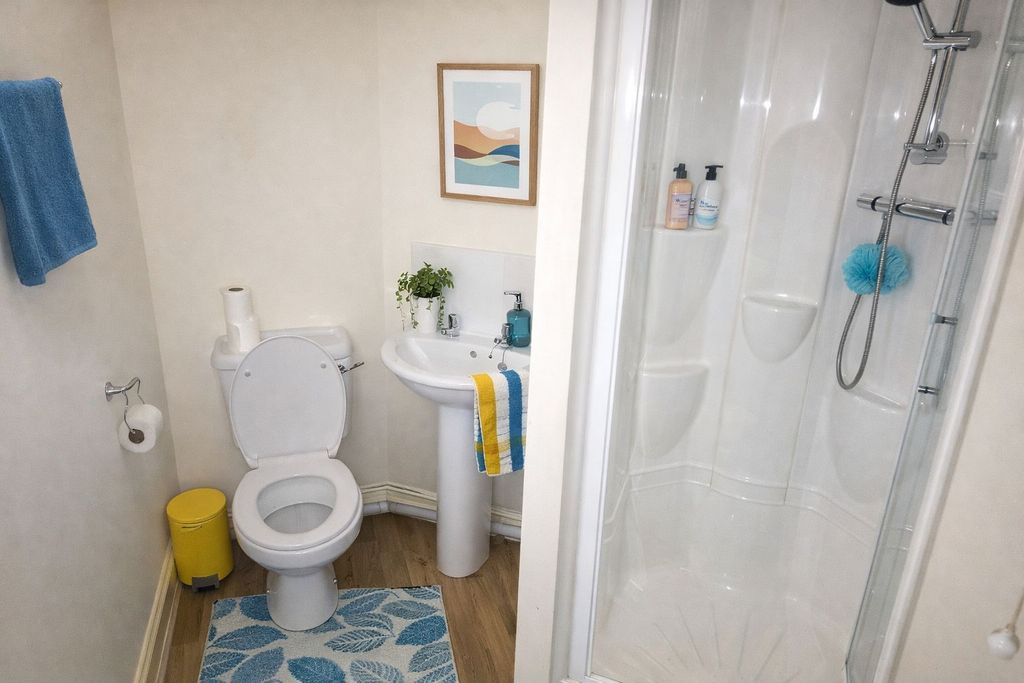 Property photo 3 of 3