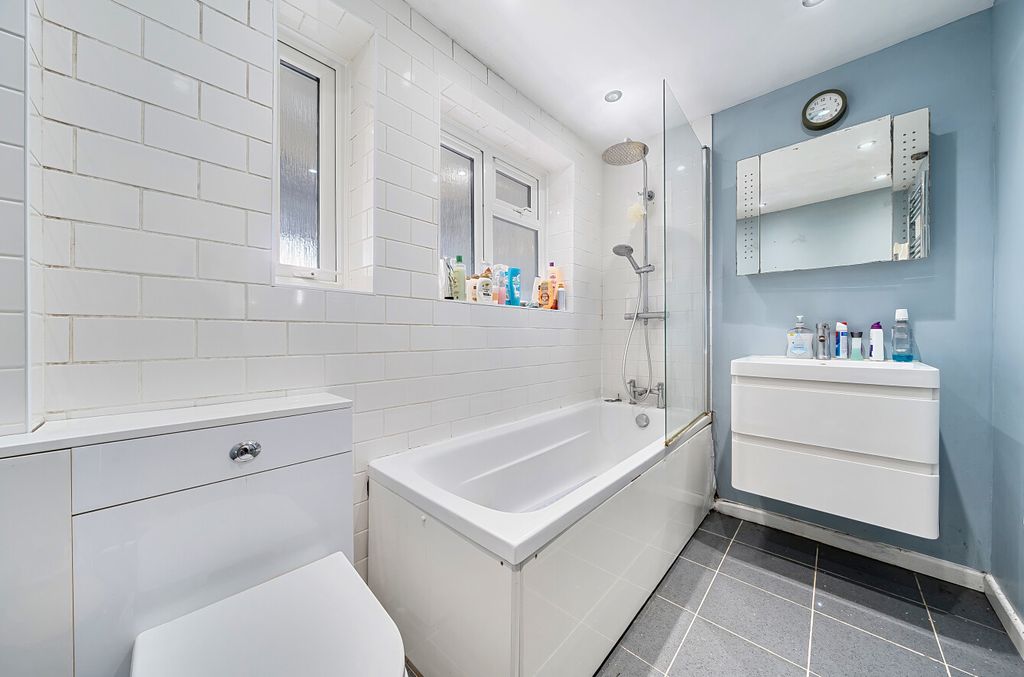 Property photo 3 of 12 1422430-4-69Aaeb5...