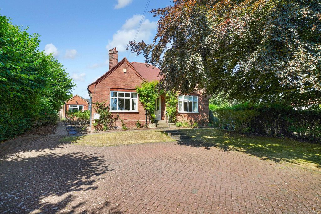 Property photo 1 of 33