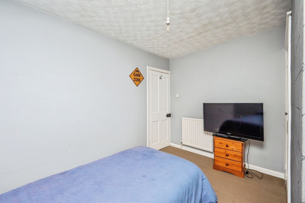 Property photo 3 of 9
