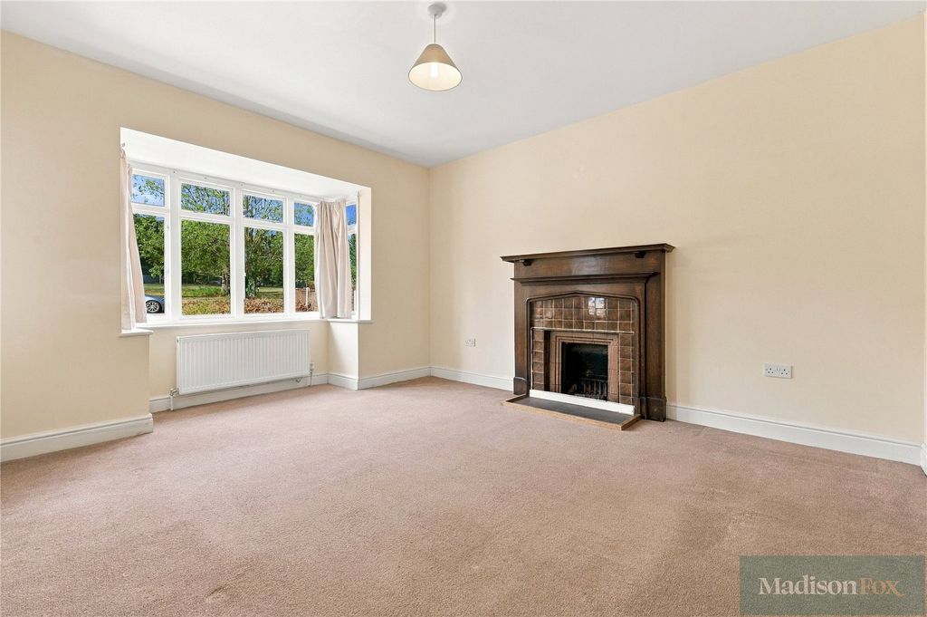 Property photo 3 of 26 Picture No. 33