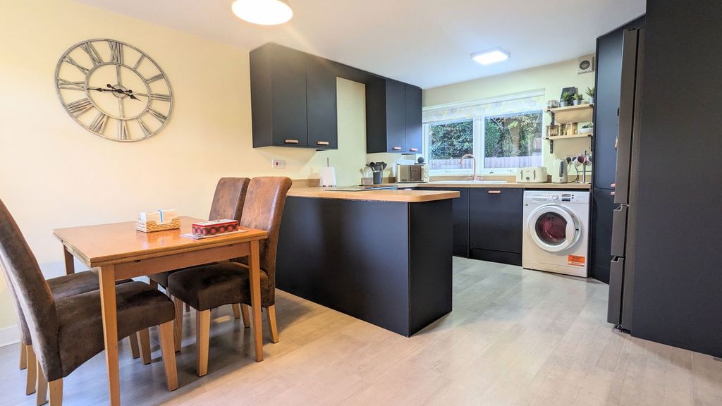 Property photo 2 of 24