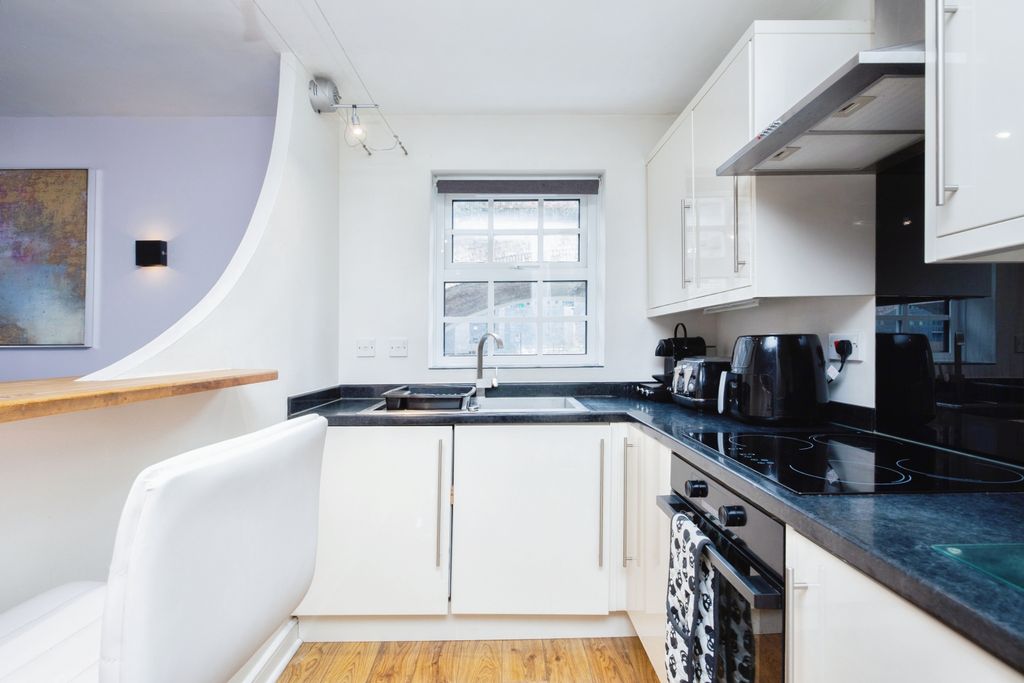 Property photo 2 of 15 Kitchen