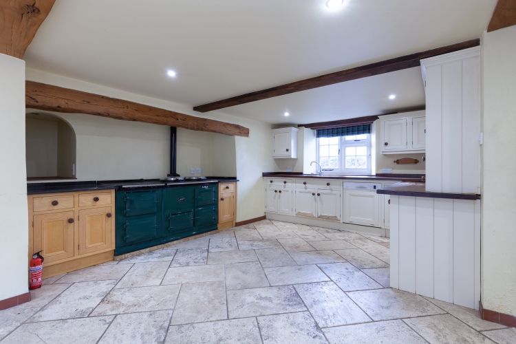 Property photo 3 of 10 214449