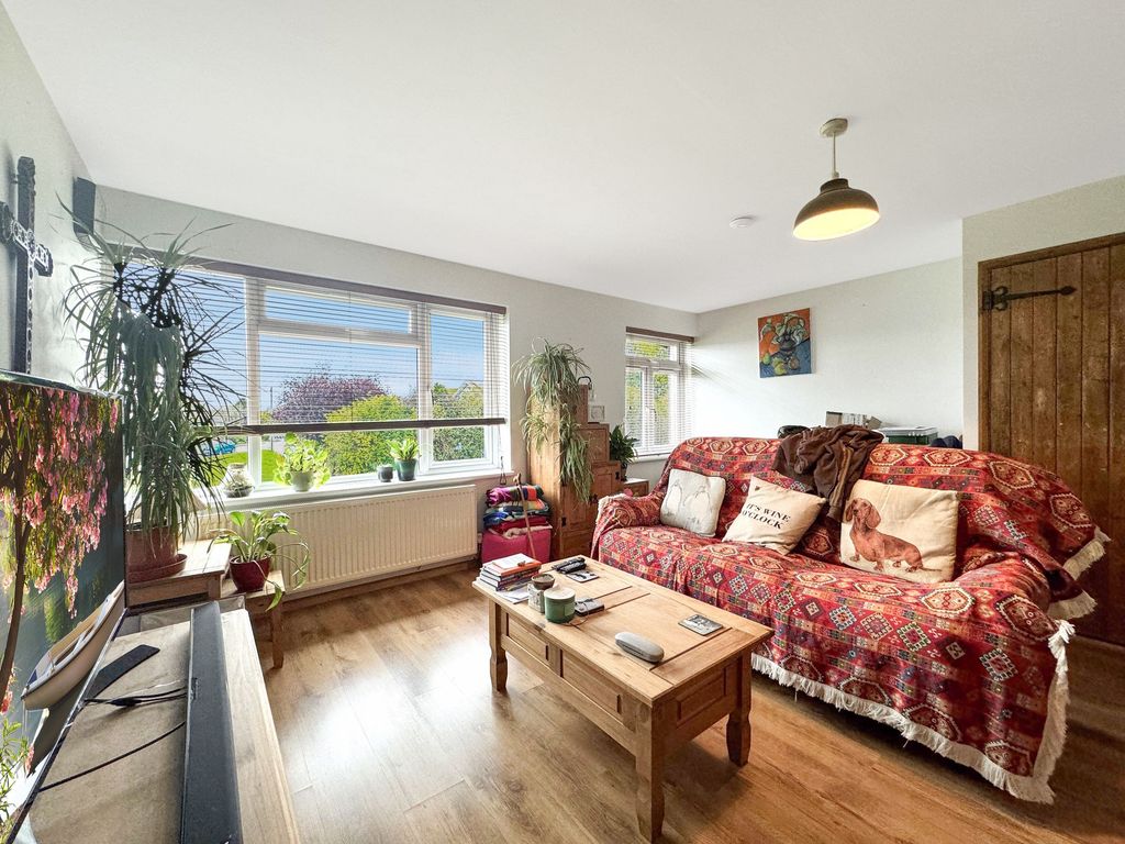 Property photo 3 of 6