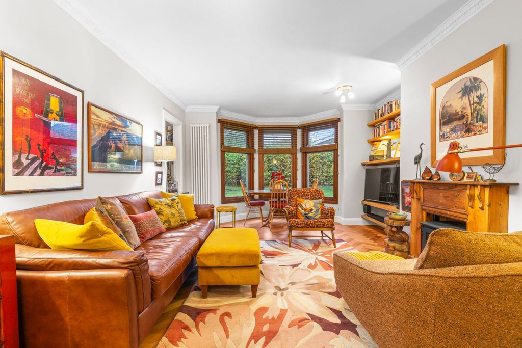 Property photo 3 of 25