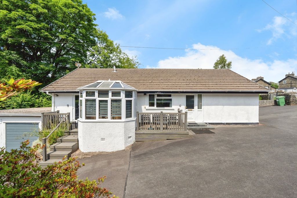 Property photo 2 of 24