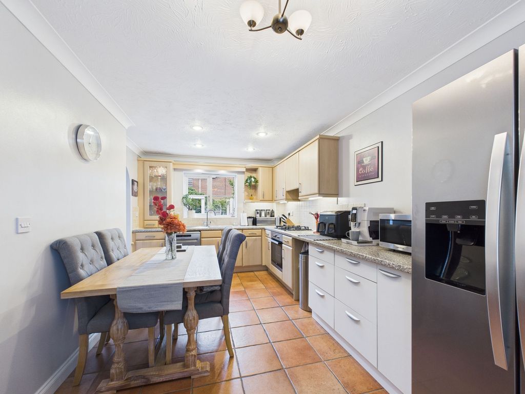 Property photo 3 of 33