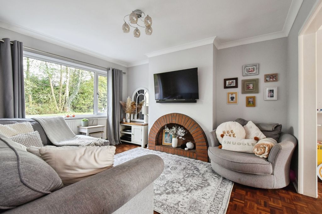 Property photo 3 of 17 Pbox-Img.Jpg