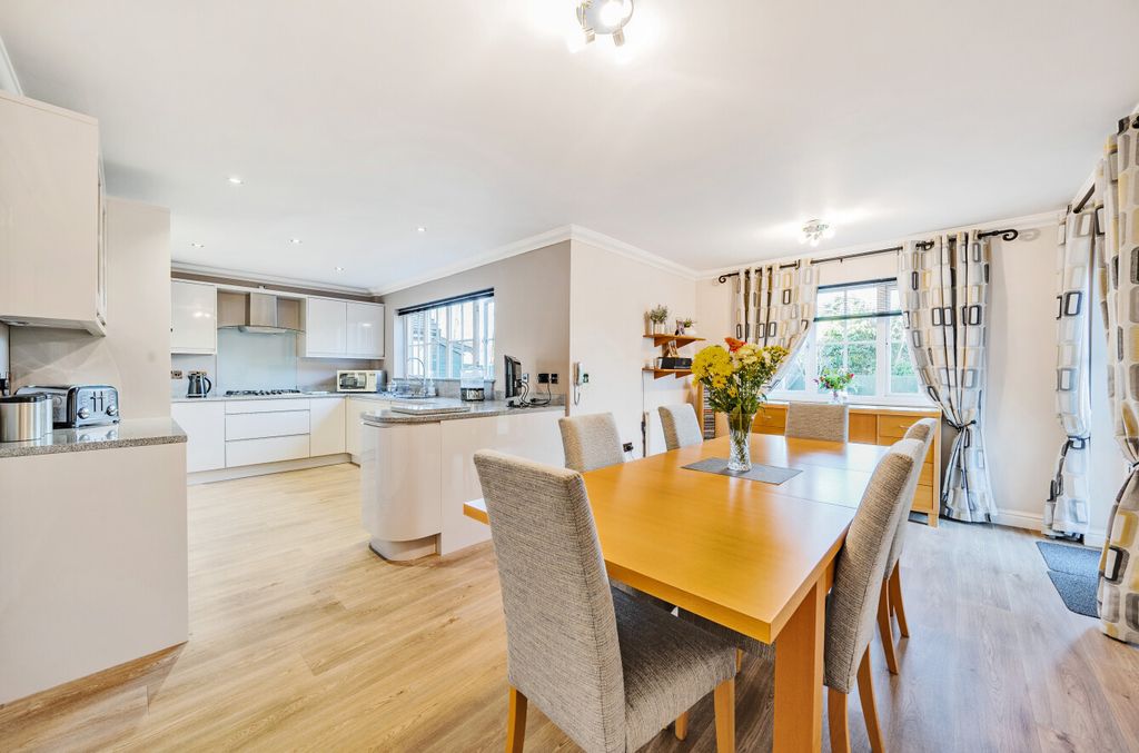 Property photo 2 of 25 1253412 (4)