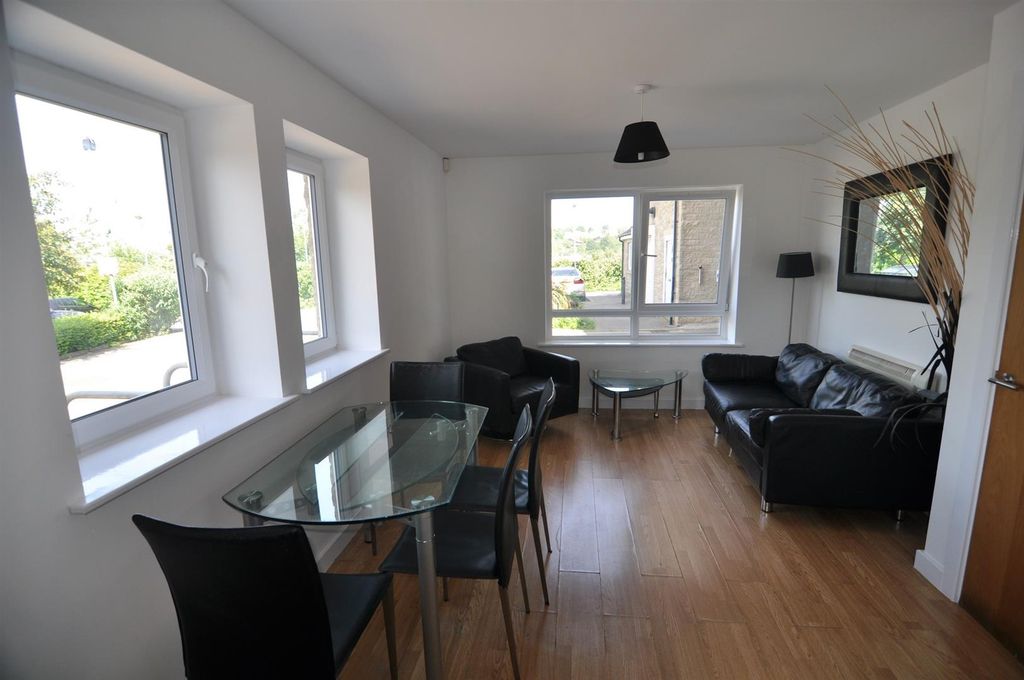 Property photo 1 of 7 Open Plan Lounge/Kitchen