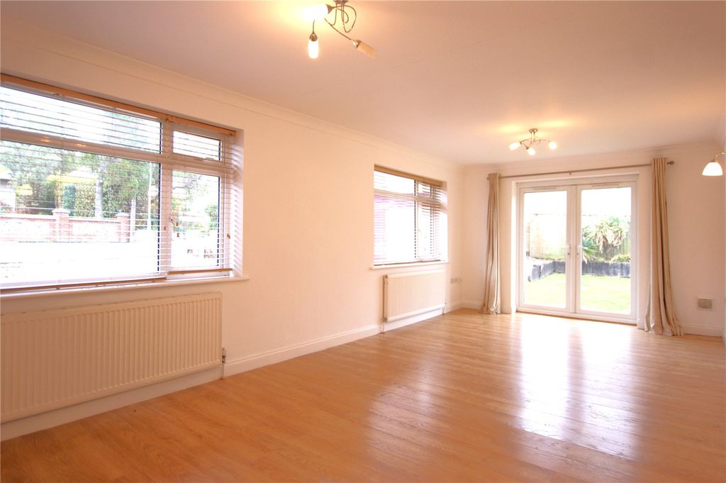 Property photo 3 of 16 Picture No. 04