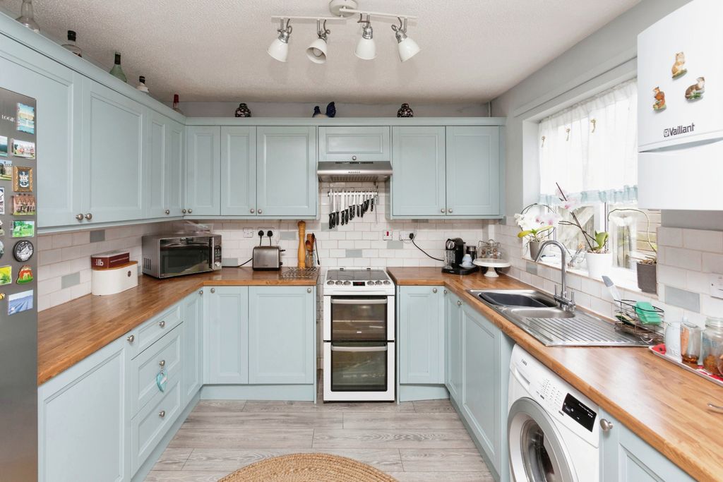 Property photo 2 of 15