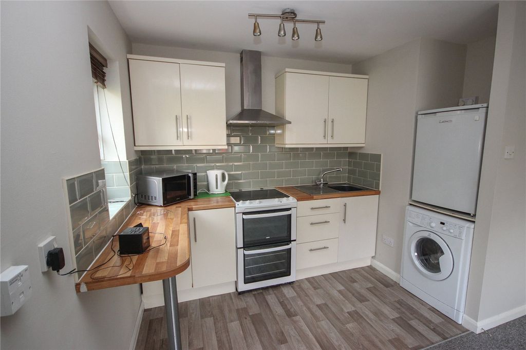 Property photo 3 of 10 Picture No. 05