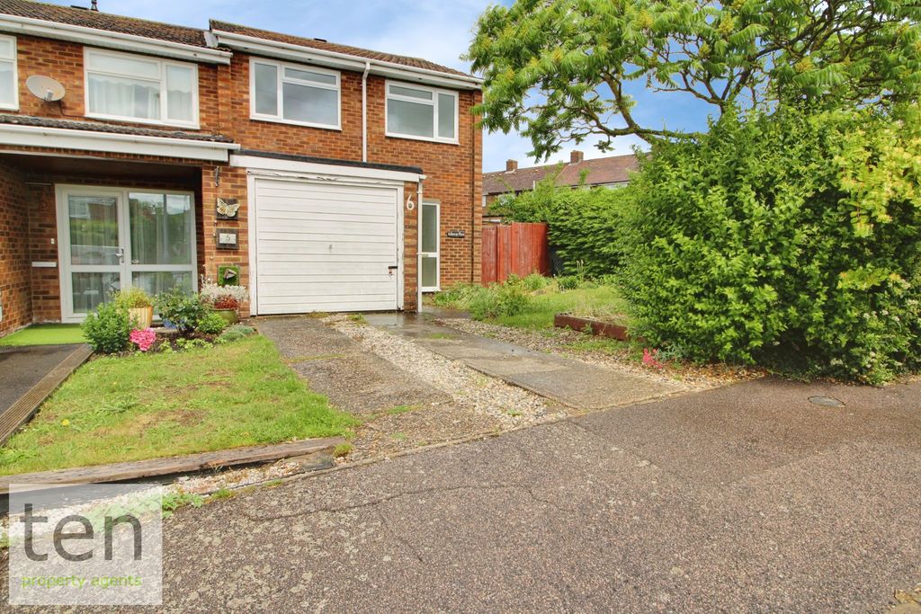 Property photo 1 of 13 Photo 10