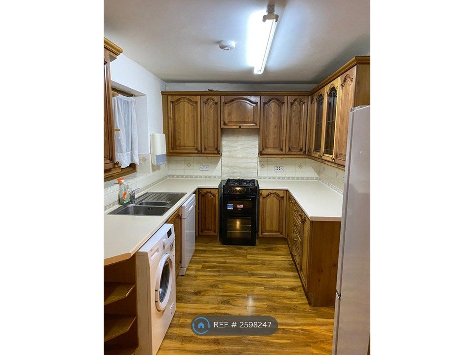 Property photo 2 of 13 Kitchen Pic